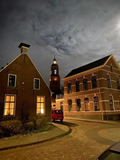 Sfeervol Verblijf In Oude Gemeentehuis Eenrum. Dış mekan fotoğraf
