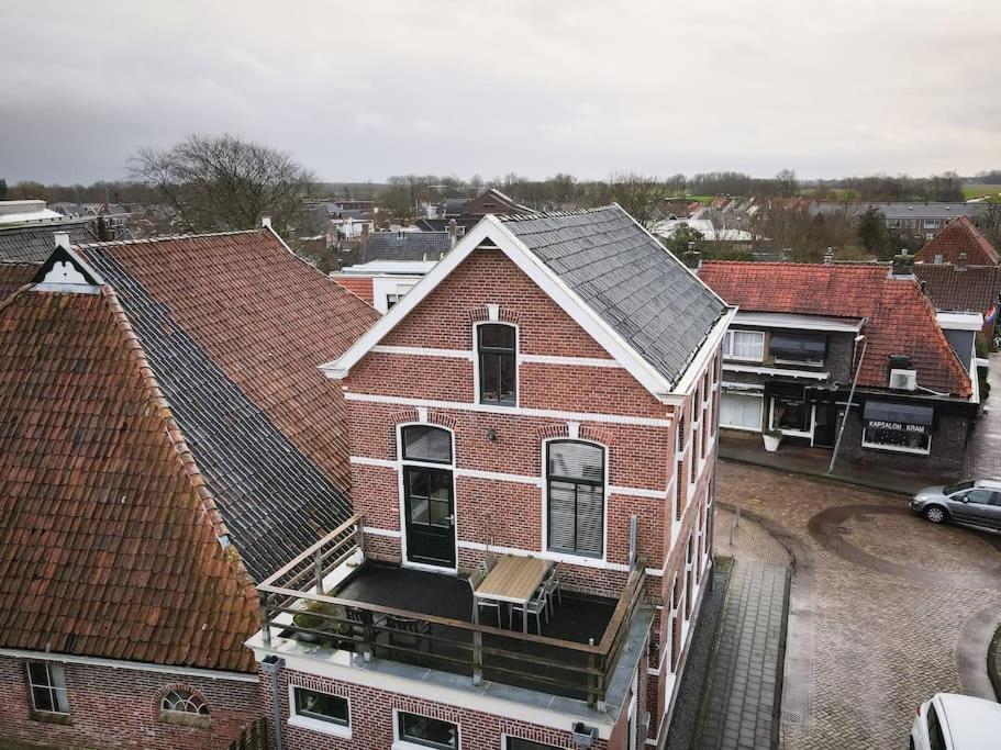 Sfeervol Verblijf In Oude Gemeentehuis Eenrum. Dış mekan fotoğraf